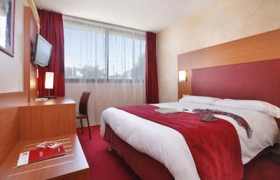 هتل ل سکستانت