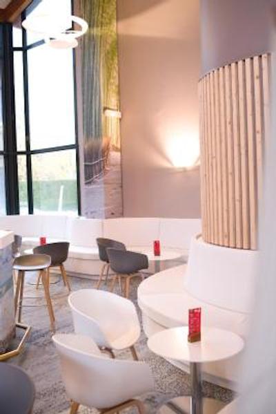 هتل ل سکستانت