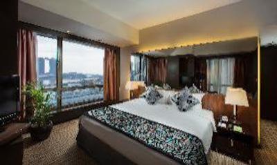 پنینسولا اکسلسیور هتل