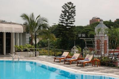 پنینسولا اکسلسیور هتل