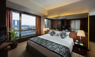 پنینسولا اکسلسیور هتل