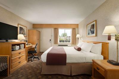 دز این ویکتریا وپتون