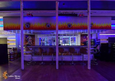 گولدن مترو هتل