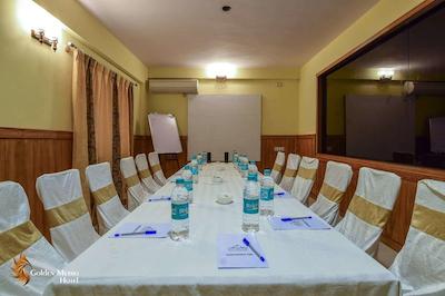 گولدن مترو هتل