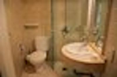 مدیگلیانی سویتز مندزا هتل