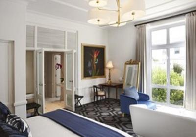 د آلفن بوتیک هتل