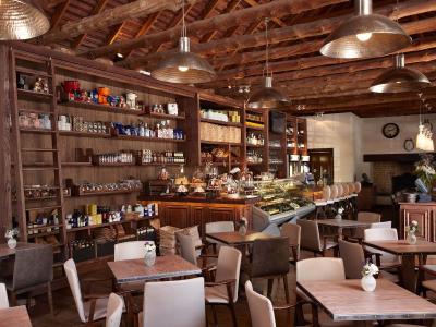 د آلفن بوتیک هتل