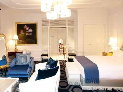 د آلفن بوتیک هتل