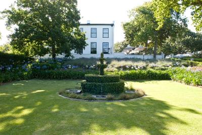 د آلفن بوتیک هتل