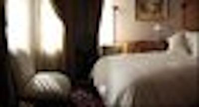 ربینسُن کروسُ این والپاریسُ هرتیتاج