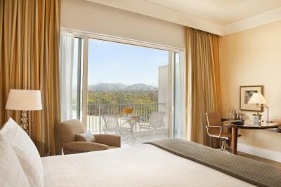 د بورلی هیلتون