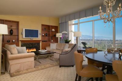 د بورلی هیلتون