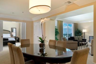 د بورلی هیلتون