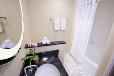 د بورلی هیلتون