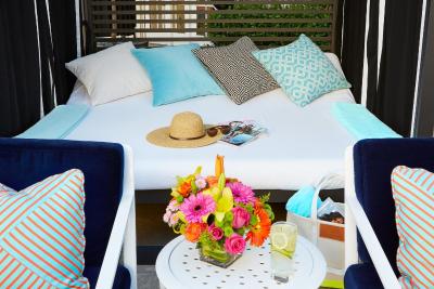 د بورلی هیلتون