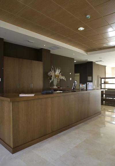 پیر اند واکانسز رسیدنس بنیدرم پنینت