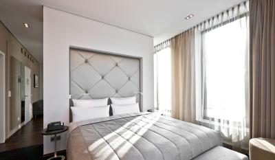 کسمو هتل برلین میت