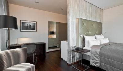 کسمو هتل برلین میت