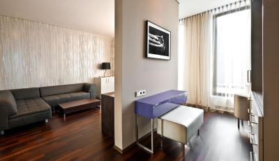 کسمو هتل برلین میت