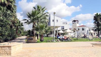 اکتی بیچ ویلیج ریزرت