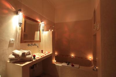 ماراکچ ریادز دار سارا اند سارا اسریرا