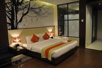 میند اسپاس هتل