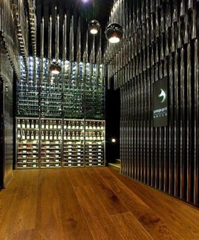 د وستین شنزهن نانشان