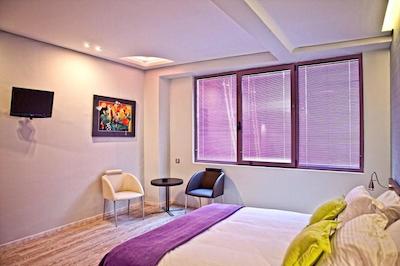 نووس سیتی هتل