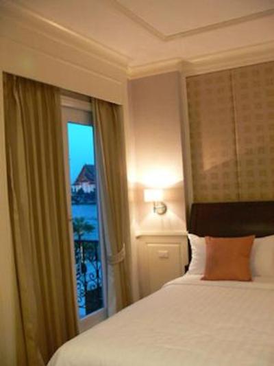 اوروم د ریور پلیس