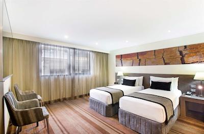 ریجز ورلد اسکوار