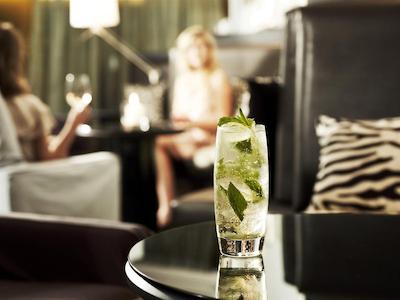 ریجز ورلد اسکوار