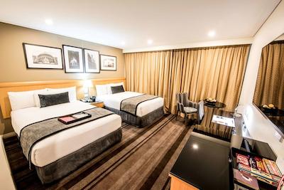 ریجز ورلد اسکوار