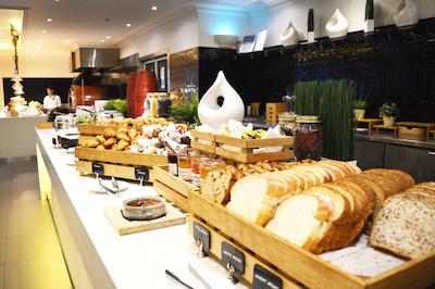 ریجز ورلد اسکوار