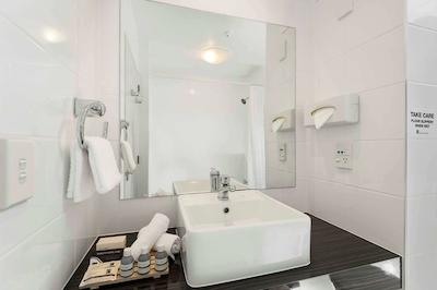 کوالیتی هتل المز