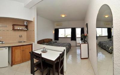 استودیتل افود