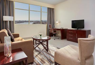 دوبل تری بای هیلتون راس الخیمه