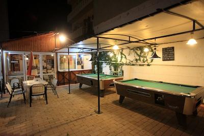 هاپی دز استودیز