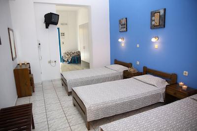 هاپی دز استودیز