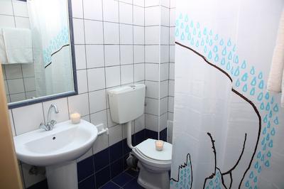 هاپی دز استودیز