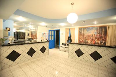 هاپی دز استودیز