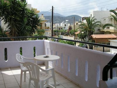 هاپی دز استودیز