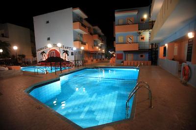 هاپی دز استودیز