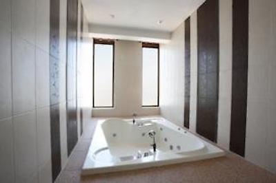 اُرینتال سویتز لادی کورزن راد