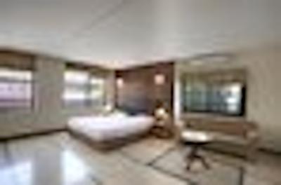 اُرینتال سویتز لادی کورزن راد