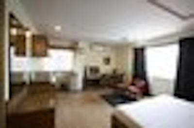 اُرینتال سویتز لادی کورزن راد