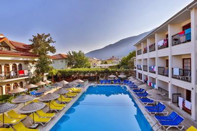 گولدن لیف ریزرت هتل اند اسپا