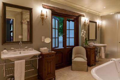 د لانزراک هتل اند اسپا