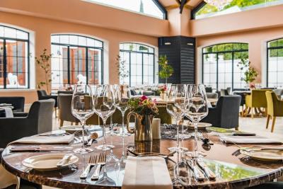 د لانزراک هتل اند اسپا