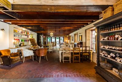 د لانزراک هتل اند اسپا