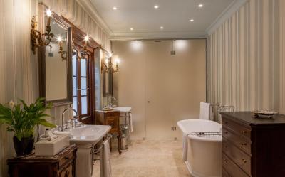 د لانزراک هتل اند اسپا